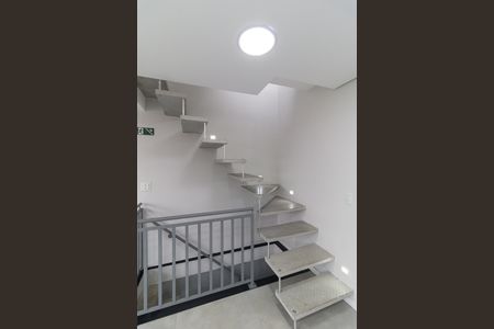 Casa à venda com 400m², 5 quartos e 5 vagasEscada