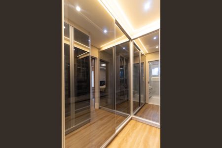 Casa à venda com 400m², 5 quartos e 5 vagasCloset da Suíte 1