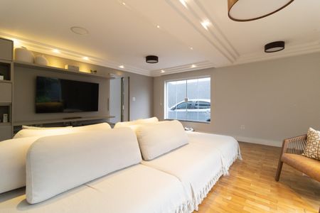 Casa à venda com 400m², 5 quartos e 5 vagasSala