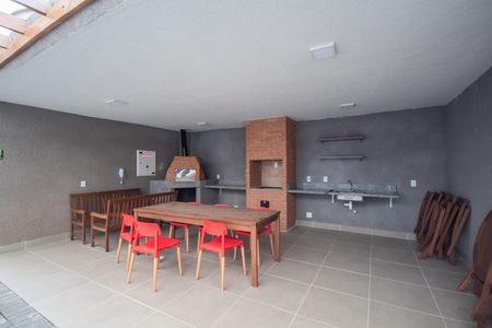 Apartamento à venda com 45m², 2 quartos e 1 vaga Apartamento à venda com 45m², 2 quartos e 1 vagaÁrea comum - Churrasqueira