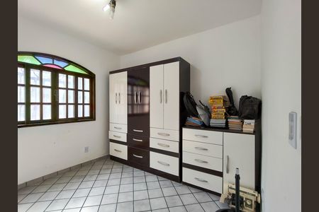 Casa à venda com 154m², 4 quartos e sem vaga Casa à venda com 154m², 4 quartos e sem vagaQuarto 1