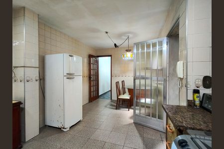 Casa à venda com 154m², 4 quartos e sem vaga Casa à venda com 154m², 4 quartos e sem vagaCozinha