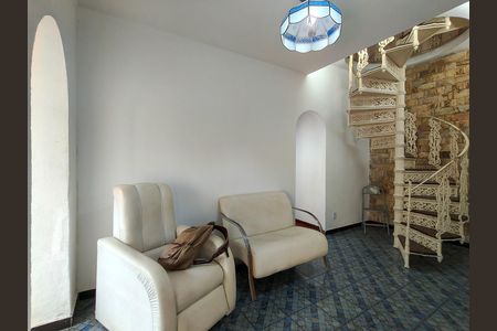 Casa à venda com 154m², 4 quartos e sem vaga Casa à venda com 154m², 4 quartos e sem vagaSala