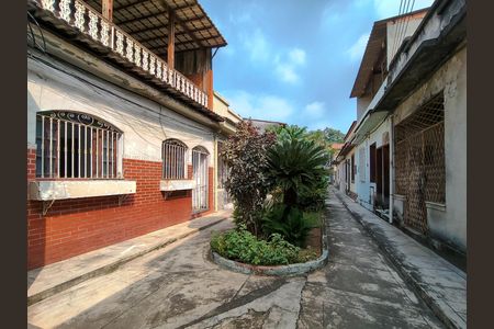 Casa à venda com 154m², 4 quartos e sem vaga Casa à venda com 154m², 4 quartos e sem vagaFachada