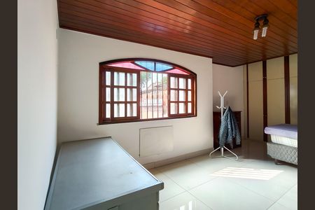 Casa à venda com 154m², 4 quartos e sem vaga Casa à venda com 154m², 4 quartos e sem vagaSuíte