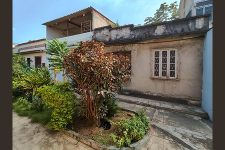 Casa à venda com 154m², 4 quartos e sem vaga Casa à venda com 154m², 4 quartos e sem vagaVista do Quarto 1
