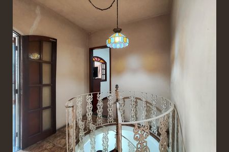 Casa à venda com 154m², 4 quartos e sem vaga Casa à venda com 154m², 4 quartos e sem vagaHall social