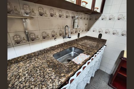 Casa à venda com 154m², 4 quartos e sem vaga Casa à venda com 154m², 4 quartos e sem vagaCozinha