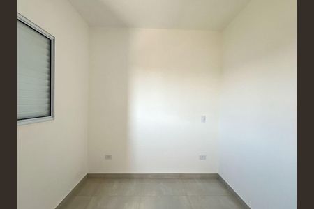 Quarto de kitnet/studio para alugar com 1 quarto, 37m² em Jardim Santo Elias, São Paulo
