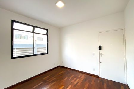Apartamento para alugar com 100m², 3 quartos e 1 vaga Apartamento para alugar com 100m², 3 quartos e 1 vagaSala