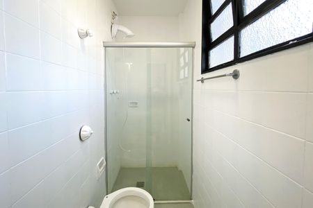 Apartamento para alugar com 100m², 3 quartos e 1 vaga Apartamento para alugar com 100m², 3 quartos e 1 vagaBanheiro da Suíte 1
