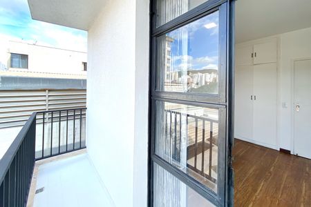 Apartamento para alugar com 100m², 3 quartos e 1 vaga Apartamento para alugar com 100m², 3 quartos e 1 vagaVaranda da Suite 1