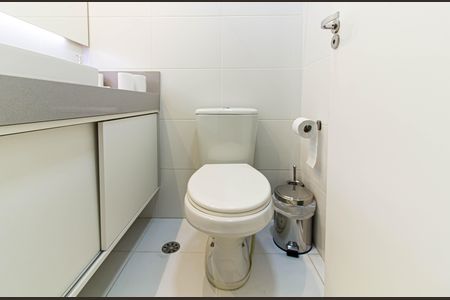 Apartamento à venda com 58m², 2 quartos e 1 vaga Apartamento à venda com 58m², 2 quartos e 1 vagaBanheiro