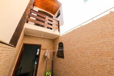 Área externa de casa à venda com 3 quartos, 280m² em Jardim Ocara, Santo André
