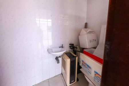 Banheiro de casa à venda com 3 quartos, 280m² em Jardim Ocara, Santo André