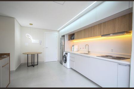 Apartamento à venda com 40m², 2 quartos e 1 vaga Apartamento à venda com 40m², 2 quartos e 1 vagaSala/Cozinha