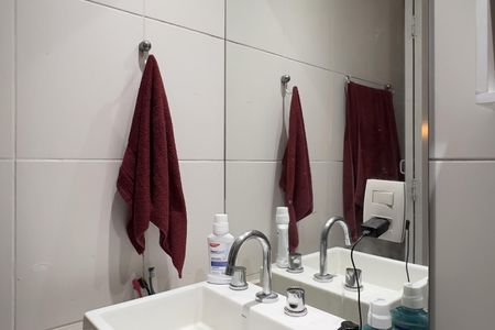 Apartamento à venda com 134m², 3 quartos e 2 vagas Apartamento à venda com 134m², 3 quartos e 2 vagasBanheiro da Suíte 1