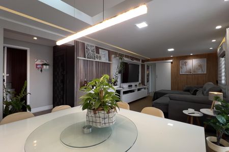 Apartamento à venda com 134m², 3 quartos e 2 vagas Apartamento à venda com 134m², 3 quartos e 2 vagasSala