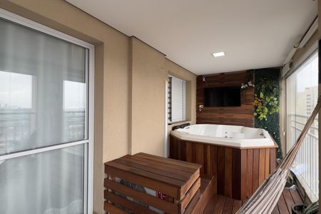 Apartamento à venda com 134m², 3 quartos e 2 vagas Apartamento à venda com 134m², 3 quartos e 2 vagasVaranda gourmet