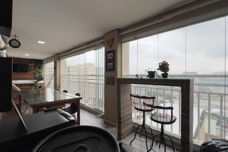 Apartamento à venda com 134m², 3 quartos e 2 vagas Apartamento à venda com 134m², 3 quartos e 2 vagasVaranda gourmet