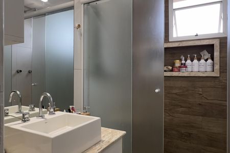 Apartamento à venda com 134m², 3 quartos e 2 vagas Apartamento à venda com 134m², 3 quartos e 2 vagasBanheiro da Suíte 2