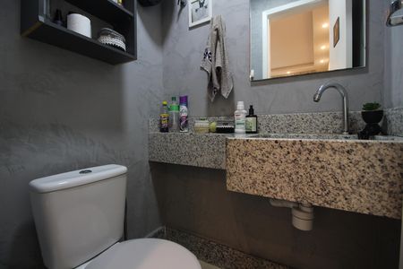 Casa de condomínio à venda com 142m², 3 quartos e 2 vagasLavabo