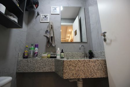 Casa de condomínio à venda com 142m², 3 quartos e 2 vagasLavabo