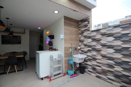 Casa de condomínio à venda com 142m², 3 quartos e 2 vagasÁrea de Serviço