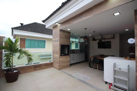 Casa de condomínio à venda com 142m², 3 quartos e 2 vagasTerraço