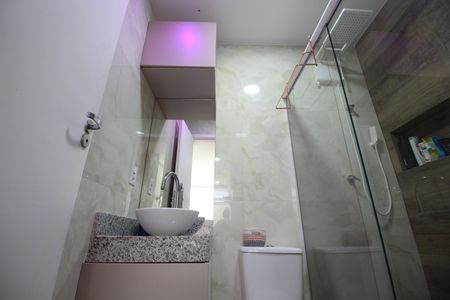 Banheiro Social 1 de casa de condomínio à venda com 3 quartos, 142m² em Taquara, Rio de Janeiro