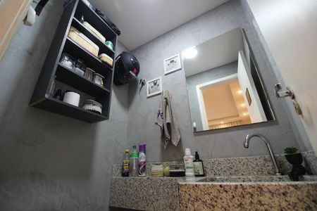 Casa de condomínio à venda com 142m², 3 quartos e 2 vagasLavabo