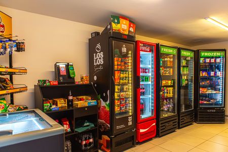 Apartamento à venda com 115m², 2 quartos e 2 vagas Apartamento à venda com 115m², 2 quartos e 2 vagasMercado