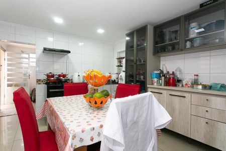 Casa à venda com 185m², 2 quartos e 2 vagasCozinha