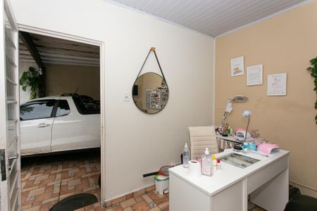 Casa à venda com 185m², 2 quartos e 2 vagasQuarto de Serviço