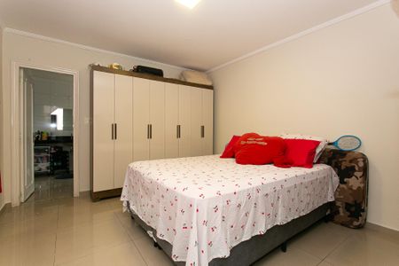 Casa à venda com 185m², 2 quartos e 2 vagasSuíte