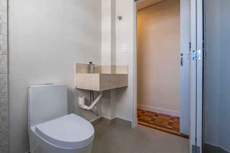 Apartamento à venda com 103m², 2 quartos e sem vaga Apartamento à venda com 103m², 2 quartos e sem vagaBanheiro