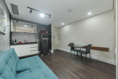 Sala - Cozinha Integrada de apartamento à venda com 1 quarto, 34m² em Cidade Monções, São Paulo