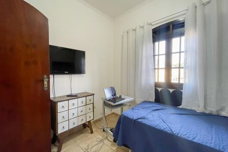Casa à venda com 180m², 3 quartos e 2 vagas Casa à venda com 180m², 3 quartos e 2 vagasQuarto 2