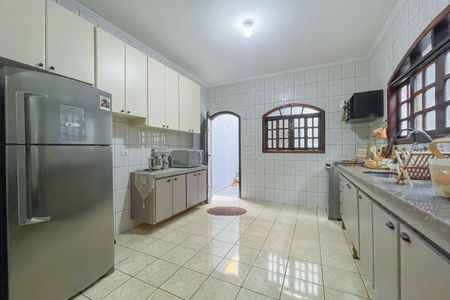 Casa à venda com 180m², 3 quartos e 2 vagas Casa à venda com 180m², 3 quartos e 2 vagasCopa e Cozinha