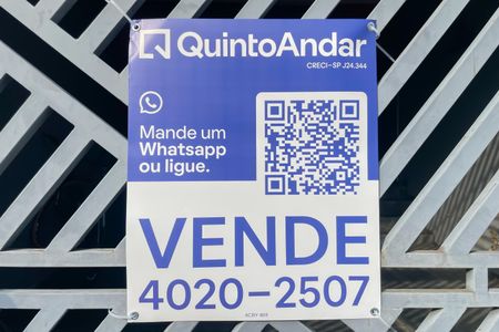 Casa à venda com 180m², 3 quartos e 2 vagas Casa à venda com 180m², 3 quartos e 2 vagasPlaca