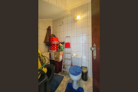 Casa à venda com 180m², 3 quartos e 2 vagas Casa à venda com 180m², 3 quartos e 2 vagasBanheiro de serviço