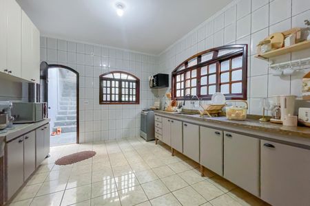 Casa à venda com 180m², 3 quartos e 2 vagas Casa à venda com 180m², 3 quartos e 2 vagasCopa e Cozinha