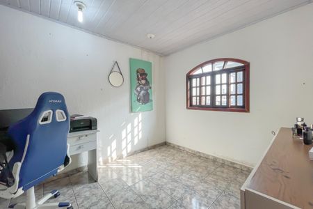 Casa à venda com 180m², 3 quartos e 2 vagas Casa à venda com 180m², 3 quartos e 2 vagasEscritório