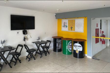 Apartamento para alugar com 34m², 1 quarto e sem vaga Apartamento para alugar com 34m², 1 quarto e sem vagaÁrea comum - Salão de festas