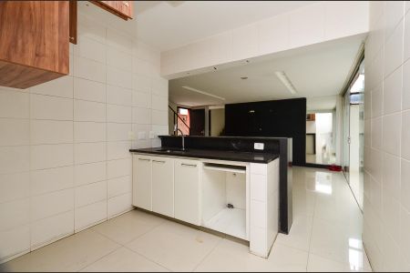 Apartamento à venda com 166m², 3 quartos e 2 vagas Apartamento à venda com 166m², 3 quartos e 2 vagasCozinha