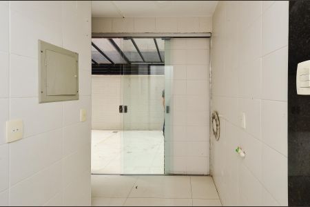 Apartamento à venda com 166m², 3 quartos e 2 vagas Apartamento à venda com 166m², 3 quartos e 2 vagasÁrea de Serviço