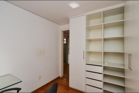 Apartamento à venda com 166m², 3 quartos e 2 vagas Apartamento à venda com 166m², 3 quartos e 2 vagasCloset da Suíte
