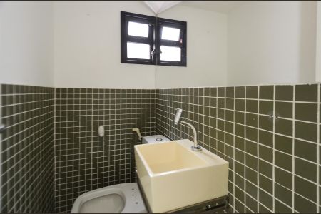 Apartamento à venda com 166m², 3 quartos e 2 vagas Apartamento à venda com 166m², 3 quartos e 2 vagasLavabo