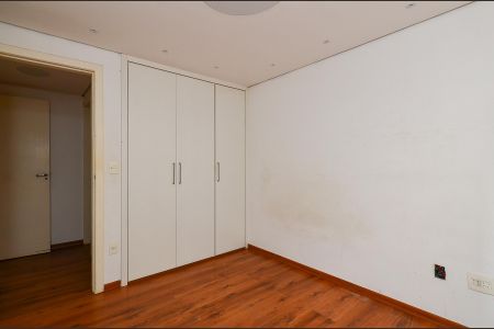 Apartamento à venda com 166m², 3 quartos e 2 vagas Apartamento à venda com 166m², 3 quartos e 2 vagasQuarto 2