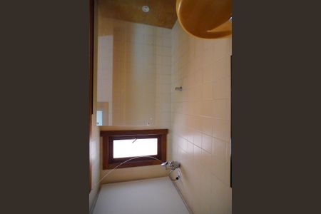 Apartamento para alugar com 114m², 2 quartos e 2 vagas Apartamento para alugar com 114m², 2 quartos e 2 vagasBanheiro de serviço